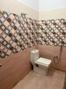 Bathroom Image of 1000 Sq.ft 2 BHK Independent House for rent in Aurangabad Khalsa Lucknow for Rs. 10000