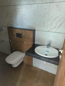 Bathroom Image of 2200 Sq.ft 4 BHK Apartment / Flat for sale in Darshanam Ocean, Gotri Vadodara for Rs. 15100000