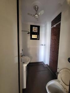 Bathroom Image of 1800 Sq.ft 3 BHK Builder Floor for rent in Naraina New Delhi for Rs. 65000