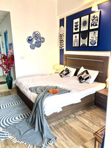Bedroom Image of 435 Sq.ft Studio Studio for rent in Paramount Pine And Oak Studio, Surajpur Greater Noida for Rs. 15000