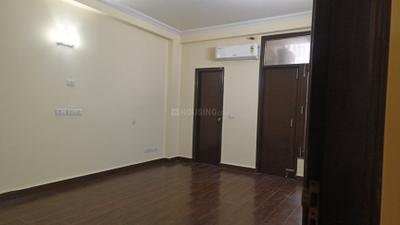 Bedroom Image of 2200 Sq.ft 3 BHK Builder Floor for rent in Panchsheel Enclave New Delhi for Rs. 130000