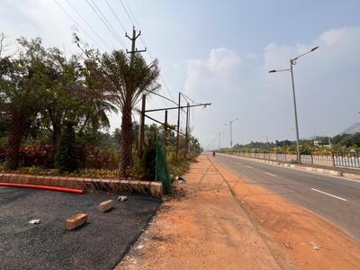SUBHAGRUHA SUKRITHI Western Park Plot View 2