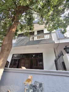 Image of 990 Sq.ft 3 BHK Independent House for rent in Sector 23, Gurgaon for Rs. 40000