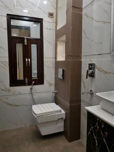 Common Bathroom Image of 900 Sq.ft 3 BHK Apartment / Flat for sale in Razapur Khurd New Delhi for Rs. 6580001