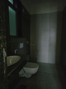 Common Bathroom Two Image of 972 Sq.ft 3 BHK Apartment / Flat for sale in Santacruz West Mumbai for Rs. 51000000