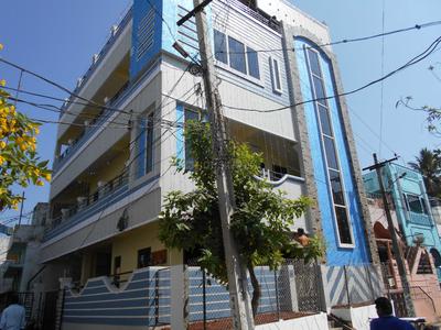 Building Image of 990 Sq.ft 9 BHK Independent House for sale in Kambala Peta Rajahmundry for Rs. 18000000