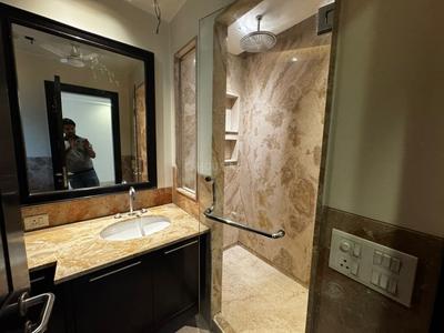 Bathroom Image of 3200 Sq.ft 4 BHK Builder Floor for sale in Vasant Vihar New Delhi for Rs. 165000000