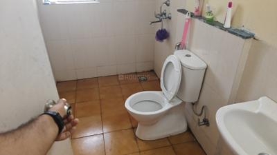 Bathroom Image of 950 Sq.ft 1 BHK Independent House for rent in Jaypee Kensington Park Plot Phase 2, Sector 133 Noida for Rs. 20000