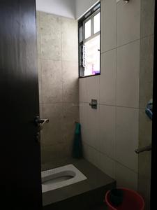 Common Bathroom Image of 1150 Sq.ft 2 BHK Apartment / Flat for sale in Yashone Infinitee Phase II, Tathawade Pune for Rs. 9900000