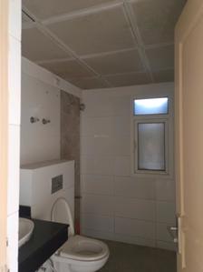 Common Bathroom Image of 1850 Sq.ft 3 BHK Apartment / Flat for sale in Mahindra Aura, Sector 110A Gurgaon for Rs. 25000000