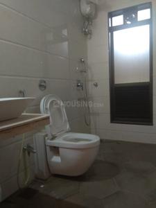 Bathroom Image of 1500 Sq.ft 3 BHK Apartment / Flat for rent in Runwal Centre, Chembur Mumbai for Rs. 130000