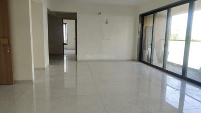 Living Room Image of 3500 Sq.ft 4 BHK Apartment / Flat for rent in Navrangpura Ahmedabad for Rs. 70000