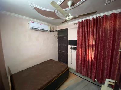 Bedroom Image of 400 Sq.ft 1 RK Builder Floor for rent in Nawada New Delhi for Rs. 11000
