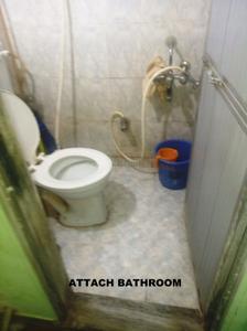 Bathroom Image of 800 Sq.ft 2 BHK Builder Floor for sale in Santacruz East Mumbai for Rs. 14000000