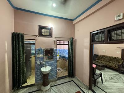 Image of 1000 Sq.ft 2 BHK Builder Floor for rent in Sultanpur Road, Lucknow for Rs. 15000