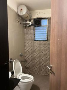 Bathroom Image of 1600 Sq.ft 3 BHK Apartment / Flat for rent in Venkateshwara Florencia, Koregaon Park Pune for Rs. 75000