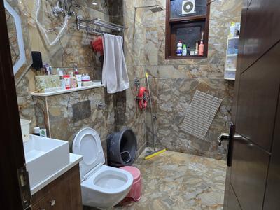 Bathroom Image of 1900 Sq.ft 3 BHK Builder Floor for sale in Tilak Nagar New Delhi for Rs. 30500000