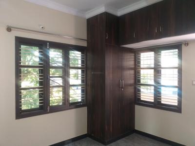 Bedroom Image of 600 Sq.ft 1 BHK Independent House for rent in Cox Town Bengaluru for Rs. 18500