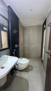 Bathroom Image of 550 Sq.ft 1 BHK Apartment / Flat for sale in Lodha Splendora, Thane West Thane for Rs. 6099999