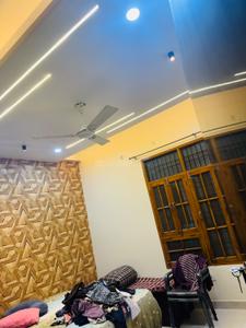 Bedroom Image of 2500 Sq.ft 3 BHK Builder Floor for rent in Gomti Nagar Lucknow for Rs. 60000