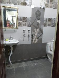 Common Bathroom Image of 1100 Sq.ft 3 BHK Builder Floor for sale in Saket Meerut for Rs. 3600000