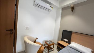 Bedroom Image of 650 Sq.ft 1 RK Builder Floor for rent in DLF Phase 3 Gurgaon for Rs. 24500
