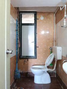Common Bathroom Image of 605 Sq.ft 1 BHK Apartment / Flat for rent in Rosa Classique, Kasarvadavali Thane for Rs. 25150
