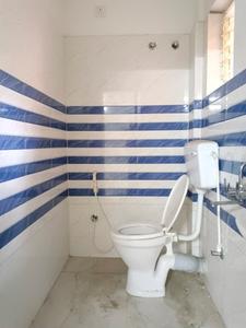 Common Bathroom Image of 857 Sq.ft 2 BHK Apartment / Flat for sale in Kalikapur, EM Bypass Kolkata for Rs. 3500000