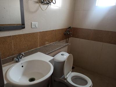 Bathroom Image of 884 Sq.ft 2 BHK Apartment / Flat for sale in Amrapali Pan Oasis, Sector 70 Noida for Rs. 10201800