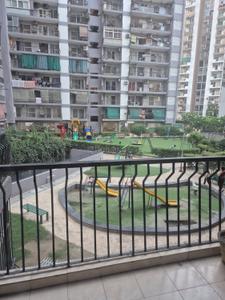 Balcony Image of 1600 Sq.ft 3 BHK Apartment / Flat for rent in Sethi Max Royal, Sector 76 Noida for Rs. 34000
