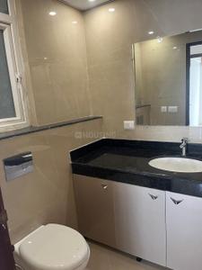 Bathroom Image of 2400 Sq.ft 4 BHK Apartment / Flat for rent in Rishita Manhattan, Gomti Nagar Extension Lucknow for Rs. 52000