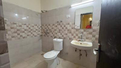 Image of 1700 Sq.ft 3.5 BHK Villa for rent in Amrapali Dream Valley, Noida Extension, Greater Noida for Rs. 30000