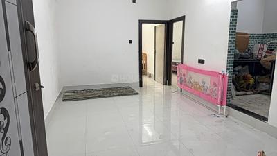 Living Room Image of 798 Sq.ft 2 BHK Apartment / Flat for sale in Picnic Garden Kolkata for Rs. 3900000