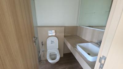 Image of 1000 Sq.ft 2 BHK Apartment / Flat for rent in Piramal Aranya, Byculla, Mumbai for Rs. 110000