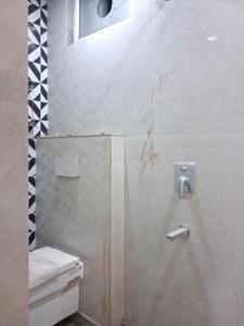 Common Bathroom Image of 1100 Sq.ft 2 BHK Apartment / Flat for sale in Sector 73 Noida for Rs. 4200000