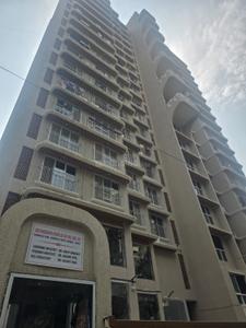 Image of 800 Sq.ft 2 BHK Apartment / Flat for rent in Ruparel Skygreens I, Kandivali West, Mumbai for Rs. 45000