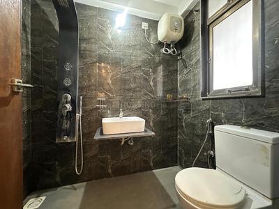 Bathroom Image of 1215 Sq.ft 3 BHK Apartment / Flat for rent in Ganesh Malabar County II, Chharodi Ahmedabad for Rs. 30000