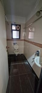 Bathroom Image of 2400 Sq.ft 4 BHK Apartment / Flat for sale in K Raheja Classique, Andheri West Mumbai for Rs. 87500000