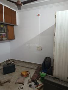 Bedroom Image of 600 Sq.ft 2 BHK Builder Floor for sale in Dilshad Garden New Delhi for Rs. 6500000