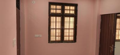 Bedroom Image of 400 Sq.ft 1 BHK Apartment / Flat for rent in Daliganj Lucknow for Rs. 12000