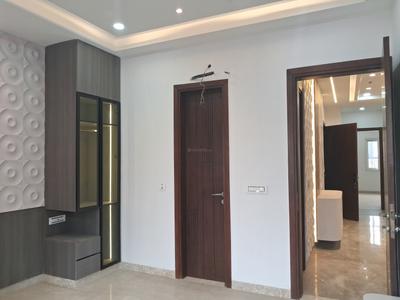 Bedroom Image of 1350 Sq.ft 3 BHK Builder Floor for sale in Paschim Vihar New Delhi for Rs. 27500000