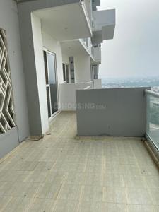 Balcony Image of 2250 Sq.ft 3 BHK Apartment / Flat for rent in Prateek Edifice, Sector 107 Noida for Rs. 42000
