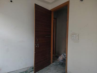Bedroom Image of 650 Sq.ft 2 BHK Apartment / Flat for sale in Sangam Vihar New Delhi for Rs. 4100000