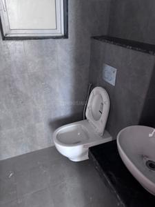 Bathroom Image of 1700 Sq.ft 4 BHK Apartment / Flat for sale in Gera Planet Of Joy IV, Upper Kharadi Pune for Rs. 23000000