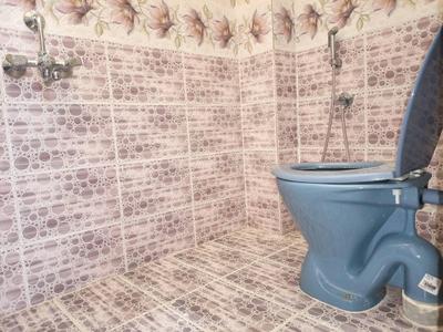 Bathroom Image of 1400 Sq.ft 3 BHK Independent House for sale in Gerugambakkam Chennai for Rs. 9000000