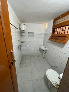 Image of 2500 Sq.ft 3 BHK Builder Floor for rent in Ranjit Avenue, Amritsar for Rs. 19000