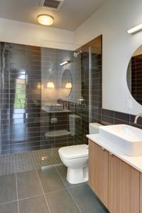 Bathroom Image of 1800 Sq.ft 4 BHK Apartment / Flat for sale in SD Bhalerao Multan Height, Vile Parle West Mumbai for Rs. 75000000