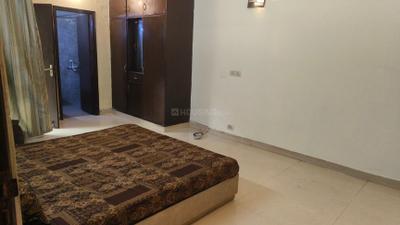 Bedroom Image of 2500 Sq.ft 3.5 BHK Builder Floor for rent in Sector 46 Noida for Rs. 70000