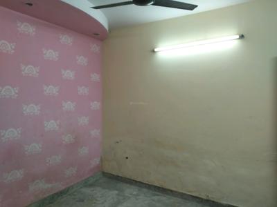 Bedroom Image of 450 Sq.ft 2 BHK Builder Floor for rent in Laxmi Nagar New Delhi for Rs. 15000