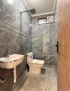 Image of 900 Sq.ft 3 BHK Builder Floor for rent in Govindpuri, New Delhi for Rs. 28000